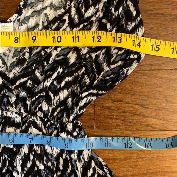 👗 Blue White and Black Dress Cute Details SzM - Picture 3 of 6